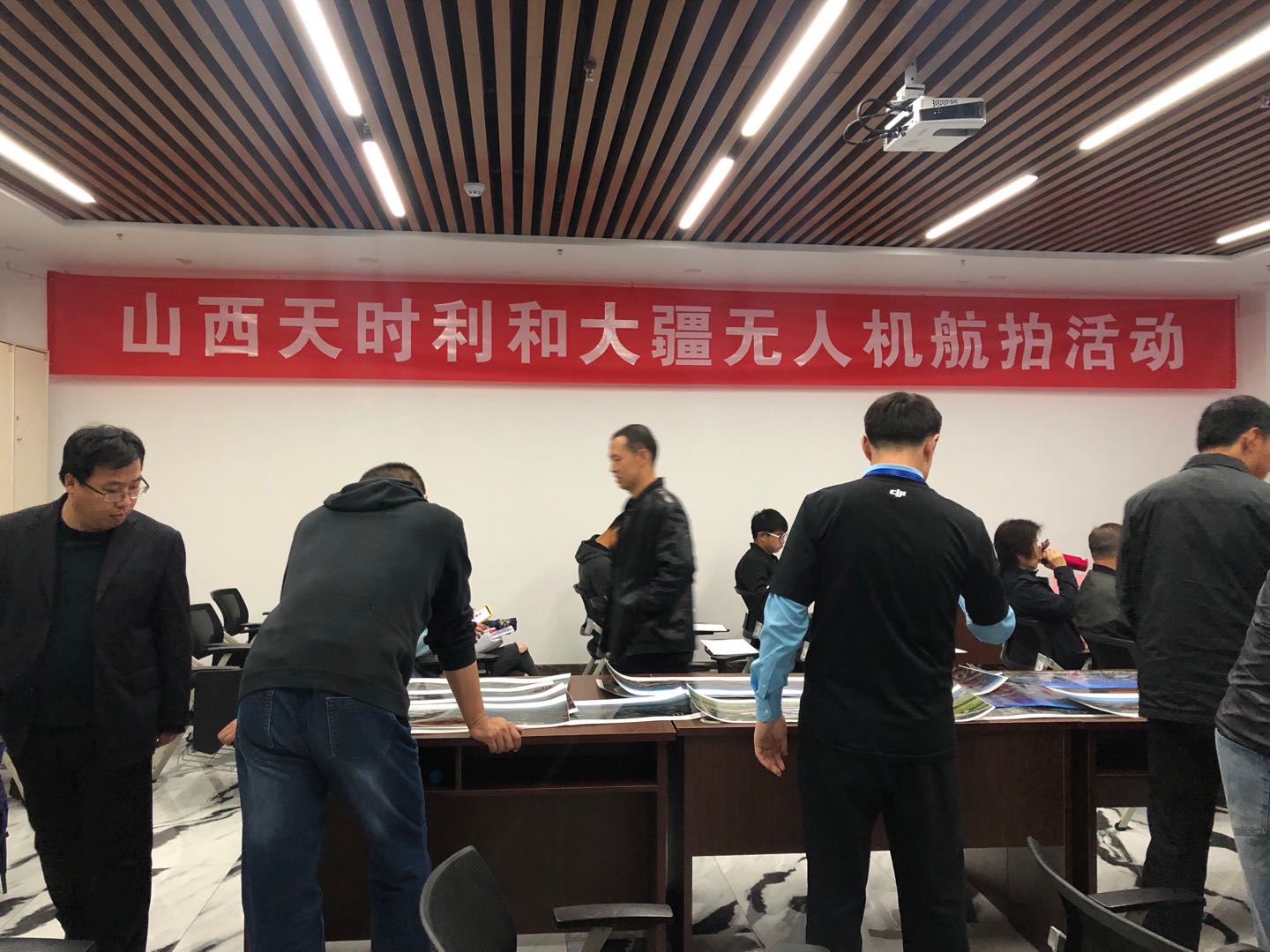 必一运动无人机航拍培训获得圆满成功！