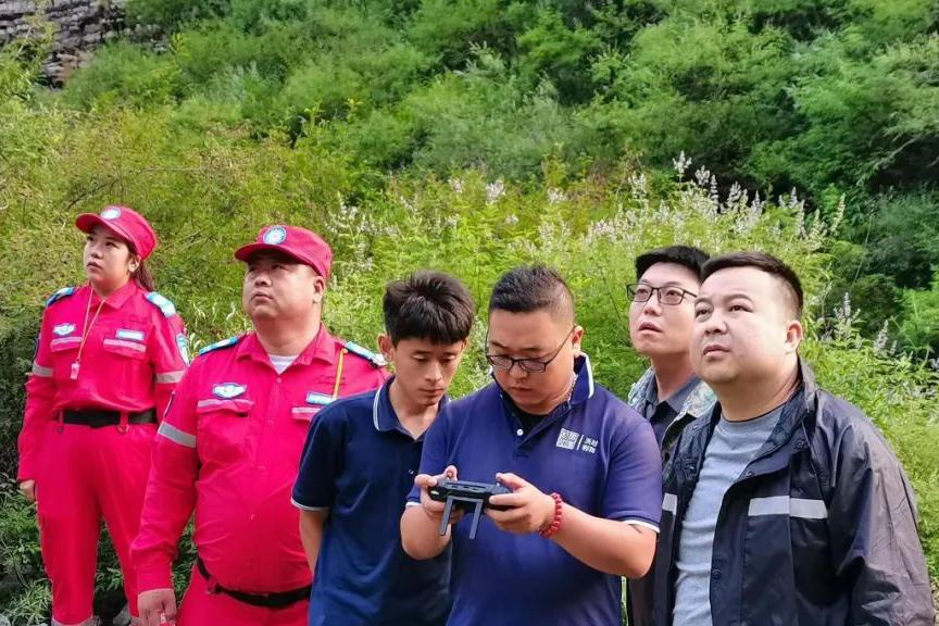 定襄山中，一场救援！必一运动无人机紧急出动！